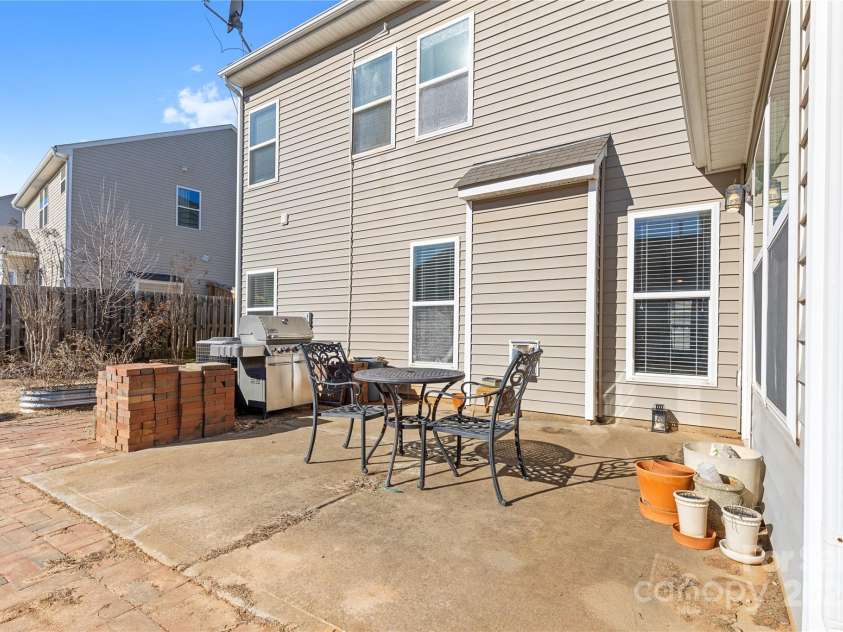 160 Millen Drive, Mooresville, NC 28115.  MLS# CAR4207383, YatesRealty ID 12273. 