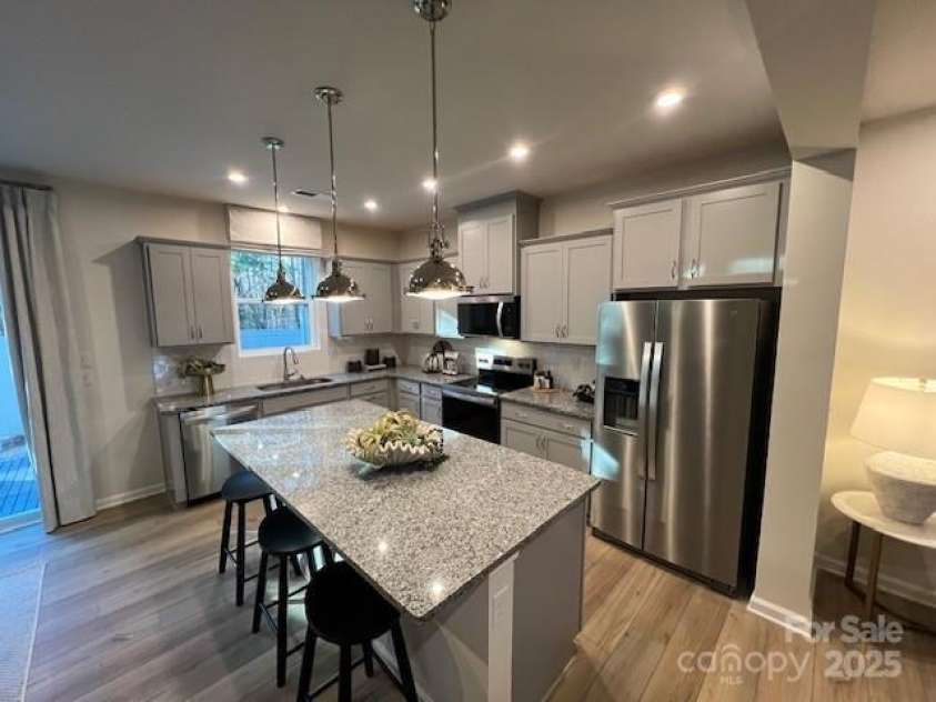 256 Laura Elizabeth Lane, Clover, SC 29710.  MLS# CAR4219126, YatesRealty ID 12274. 