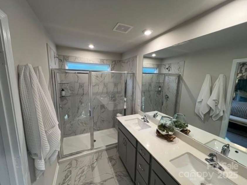 256 Laura Elizabeth Lane, Clover, SC 29710.  MLS# CAR4219126, YatesRealty ID 12274. 