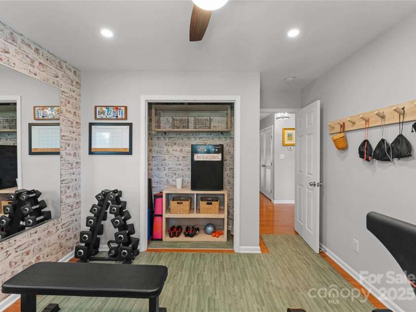 19143 Juanita Lane, Cornelius, NC 28031.  MLS# CAR4255587, YatesRealty ID 12275. 