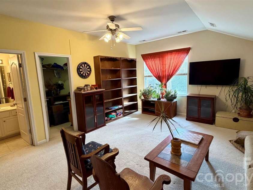 1104 Aringill Lane, Matthews, NC 28104.  MLS# CAR4354119, YatesRealty ID 12276. 