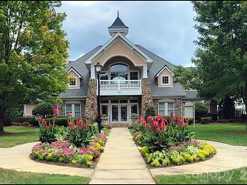 1104 Aringill Lane, Matthews, NC 28104.  MLS# CAR4354119, YatesRealty ID 12276. 