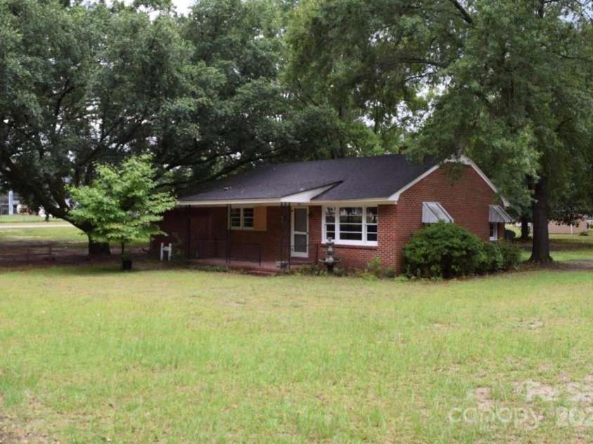 703 Blackmon Street, Bethune, SC 29009.  MLS# CAR4201231, YatesRealty ID 12276. 
