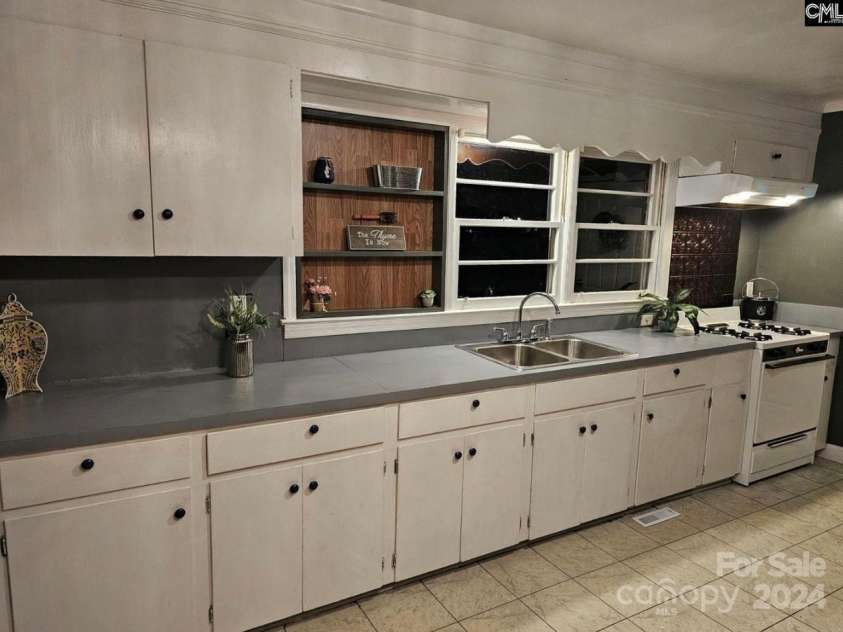 703 Blackmon Street, Bethune, SC 29009.  MLS# CAR4201231, YatesRealty ID 12276. 