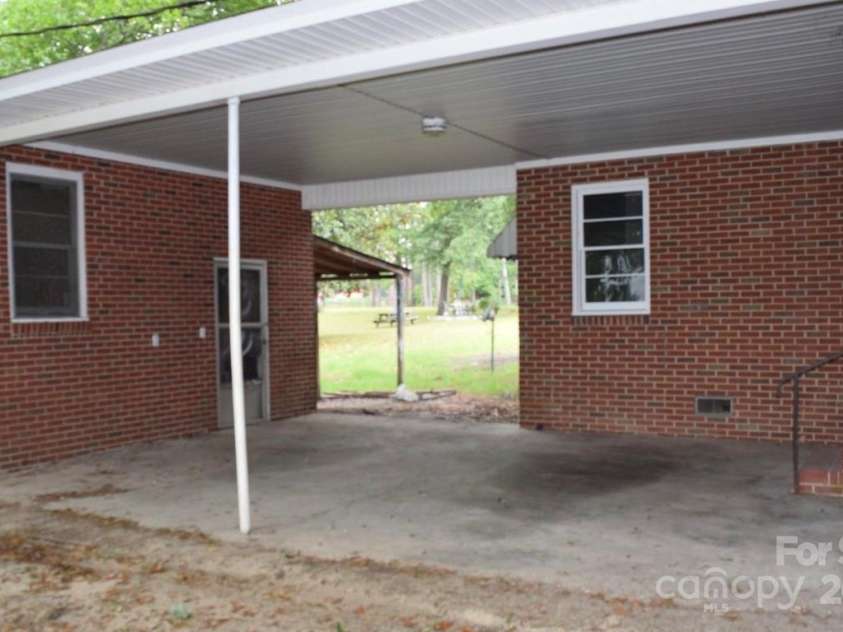 703 Blackmon Street, Bethune, SC 29009.  MLS# CAR4201231, YatesRealty ID 12276. 