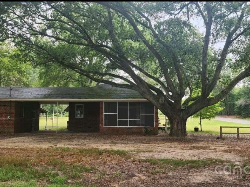 703 Blackmon Street, Bethune, SC 29009.  MLS# CAR4201231, YatesRealty ID 12276. 