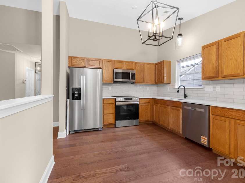2012 Pheasant Glen Road, Charlotte, NC 28214.  MLS# CAR4365870, YatesRealty ID 12277. 