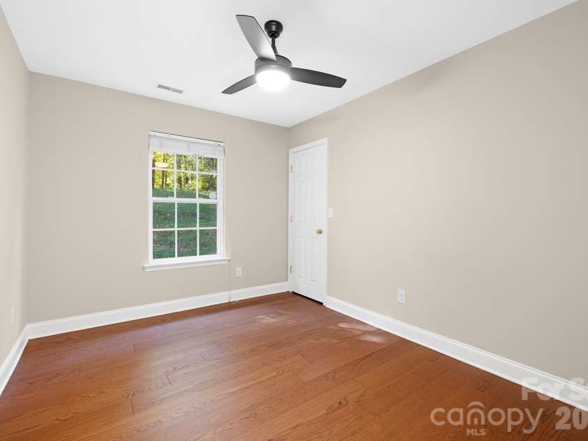 2012 Pheasant Glen Road, Charlotte, NC 28214.  MLS# CAR4365870, YatesRealty ID 12277. 