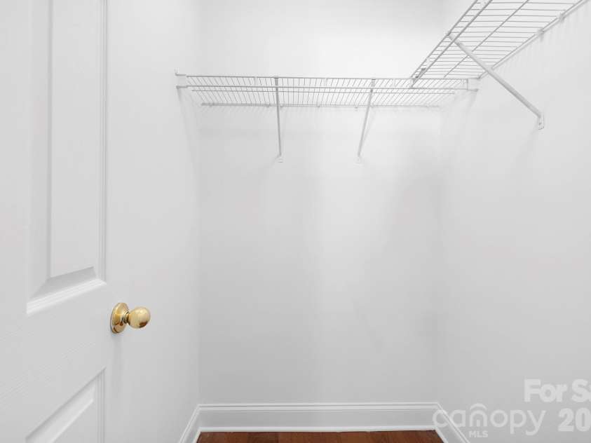 2012 Pheasant Glen Road, Charlotte, NC 28214.  MLS# CAR4365870, YatesRealty ID 12277. 