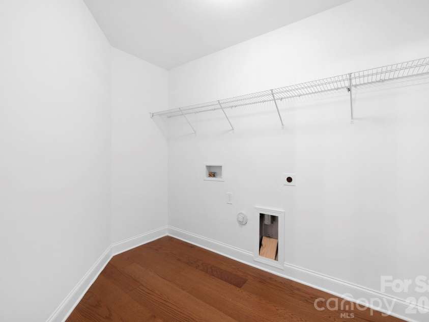 2012 Pheasant Glen Road, Charlotte, NC 28214.  MLS# CAR4365870, YatesRealty ID 12277. 