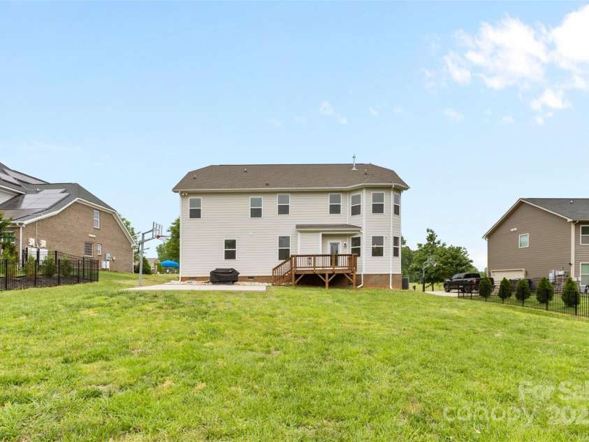 9303 Raven Top Drive, Mint Hill, NC 28227.  MLS# CAR4247520, YatesRealty ID 12277. 