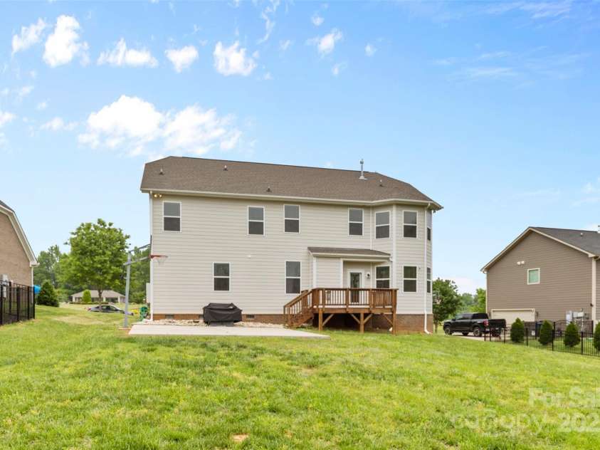 9303 Raven Top Drive, Mint Hill, NC 28227.  MLS# CAR4247520, YatesRealty ID 12277. 