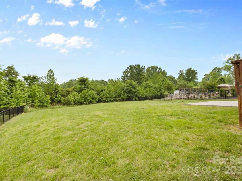 9303 Raven Top Drive, Mint Hill, NC 28227.  MLS# CAR4247520, YatesRealty ID 12277. 