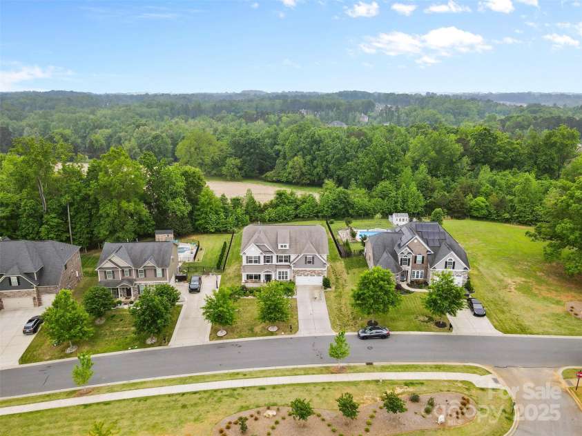 9303 Raven Top Drive, Mint Hill, NC 28227.  MLS# CAR4247520, YatesRealty ID 12277. 