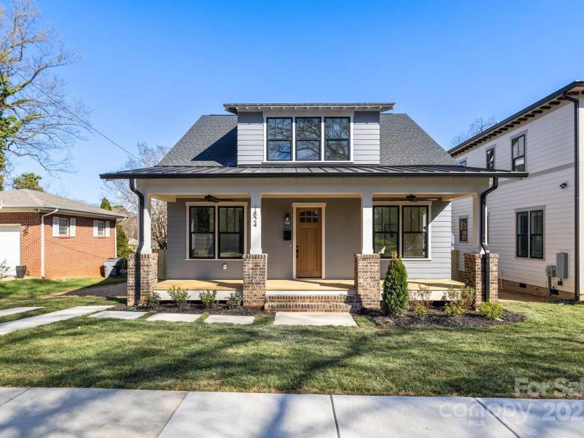 1824 Haines Street, Charlotte, NC 28216.  MLS# CAR4222128, YatesRealty ID 12278. Front of house