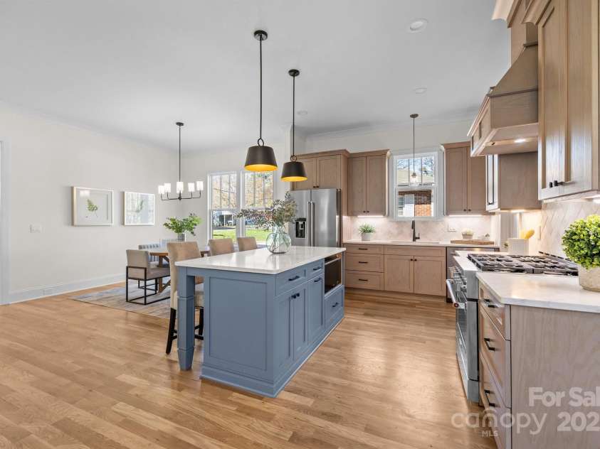 1824 Haines Street, Charlotte, NC 28216.  MLS# CAR4222128, YatesRealty ID 12278. Kitchen
