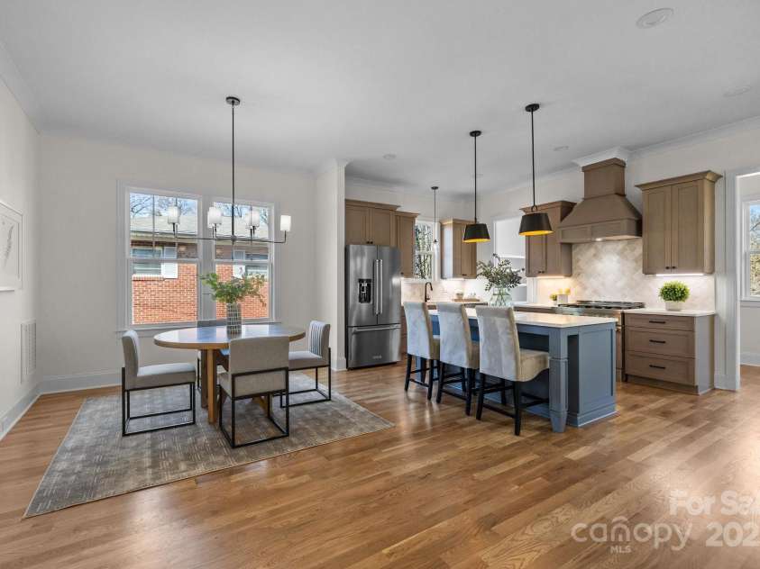 1824 Haines Street, Charlotte, NC 28216.  MLS# CAR4222128, YatesRealty ID 12278. Kitchen and dining area