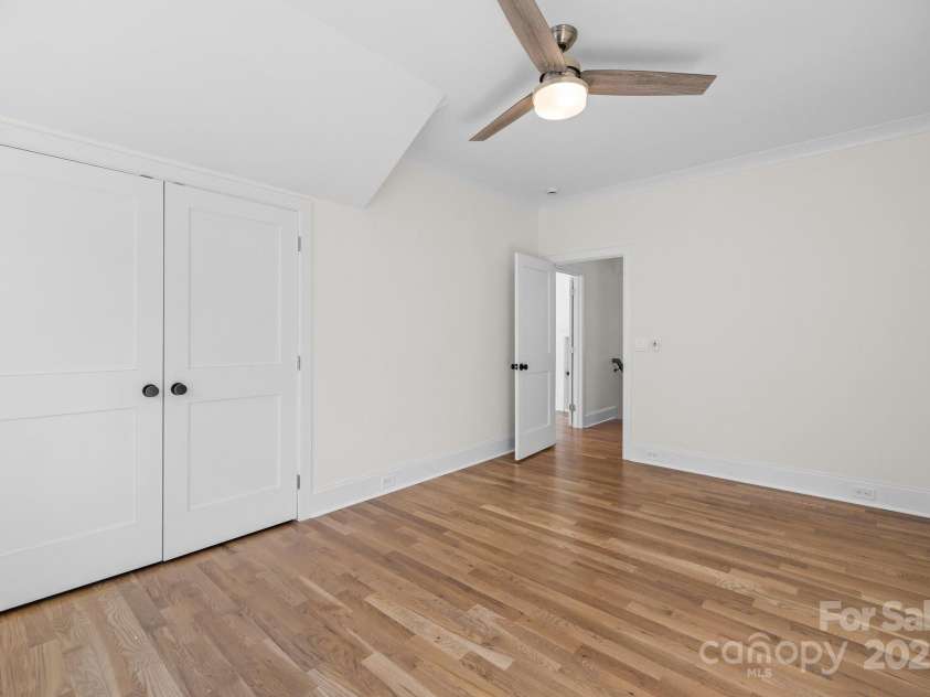 1824 Haines Street, Charlotte, NC 28216.  MLS# CAR4222128, YatesRealty ID 12278. Upstairs bedroom