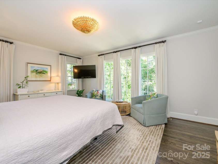 365 Anthony Circle, Charlotte, NC 28211.  MLS# CAR4226352, YatesRealty ID 1228. 