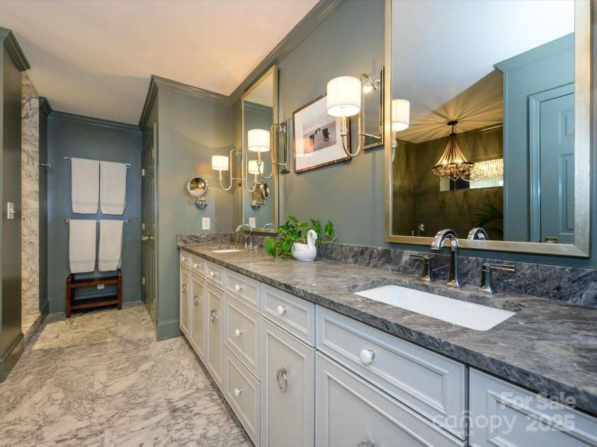 365 Anthony Circle, Charlotte, NC 28211.  MLS# CAR4226352, YatesRealty ID 1228. 