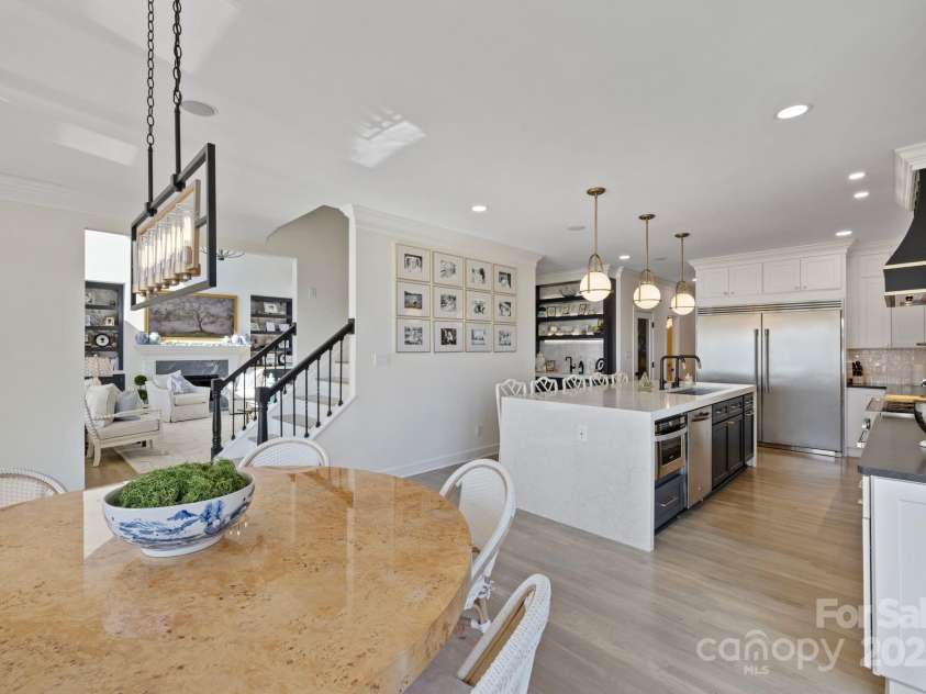 356 Yacht Road, Mooresville, NC 28117.  MLS# CAR4249554, YatesRealty ID 12280. Kitchen