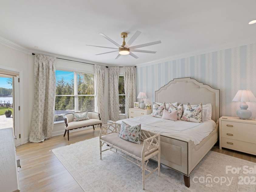 356 Yacht Road, Mooresville, NC 28117.  MLS# CAR4249554, YatesRealty ID 12280. Main Level Primary Bedroom