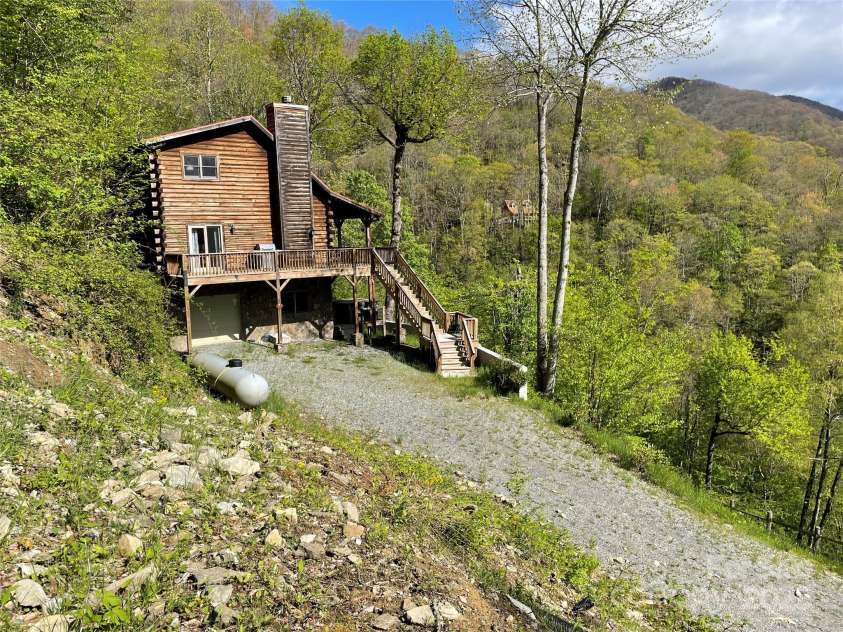 96 Trails End Lane, Maggie Valley, NC 28751.  MLS# CAR4254858, YatesRealty ID 12282. 