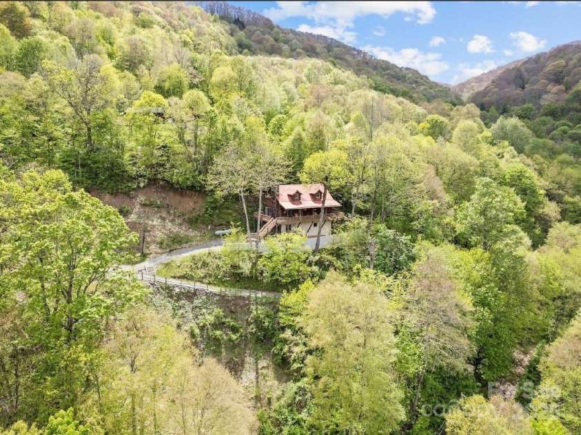 96 Trails End Lane, Maggie Valley, NC 28751.  MLS# CAR4254858, YatesRealty ID 12282. 