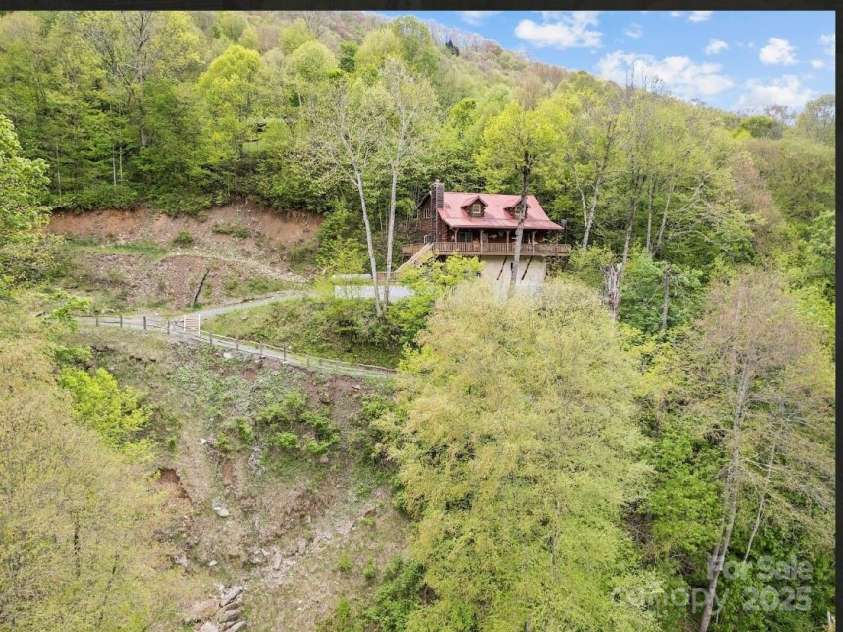 96 Trails End Lane, Maggie Valley, NC 28751.  MLS# CAR4254858, YatesRealty ID 12282. 