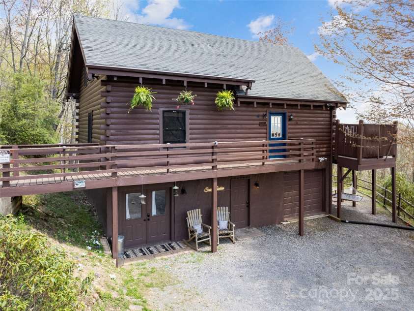 16 Sutton Knob Road, Maggie Valley, NC 28751.  MLS# CAR4256400, YatesRealty ID 12285. 