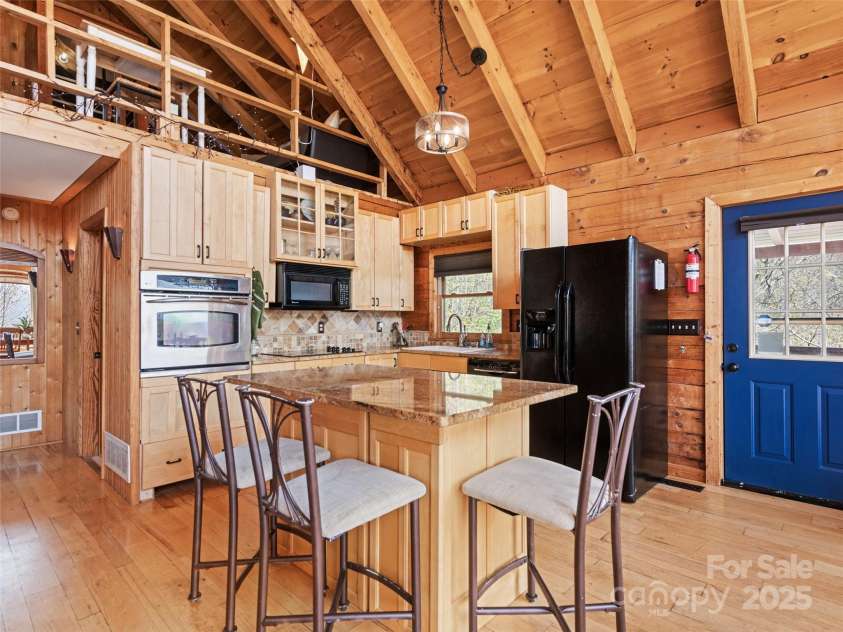 16 Sutton Knob Road, Maggie Valley, NC 28751.  MLS# CAR4256400, YatesRealty ID 12285. 