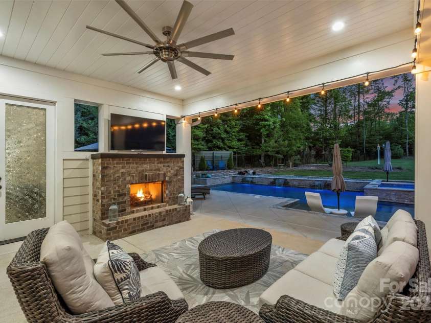 106 Thunder Hill Road, Mooresville, NC 28117.  MLS# CAR4253787, YatesRealty ID 12287. 