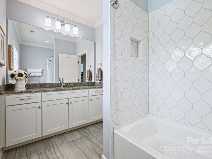 106 Thunder Hill Road, Mooresville, NC 28117.  MLS# CAR4253787, YatesRealty ID 12287. 