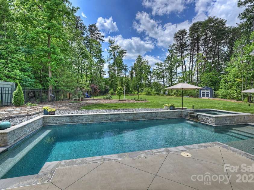 106 Thunder Hill Road, Mooresville, NC 28117.  MLS# CAR4253787, YatesRealty ID 12287. 