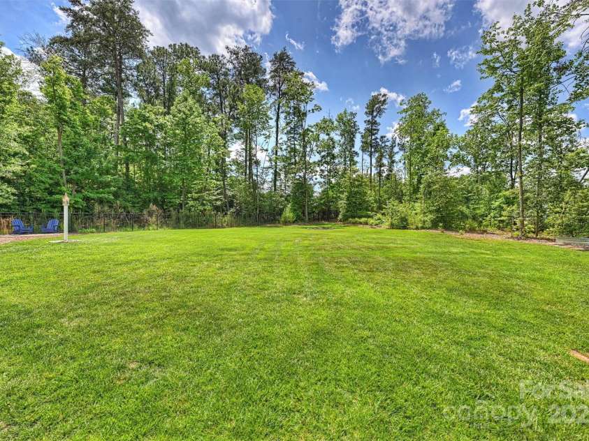 106 Thunder Hill Road, Mooresville, NC 28117.  MLS# CAR4253787, YatesRealty ID 12287. 