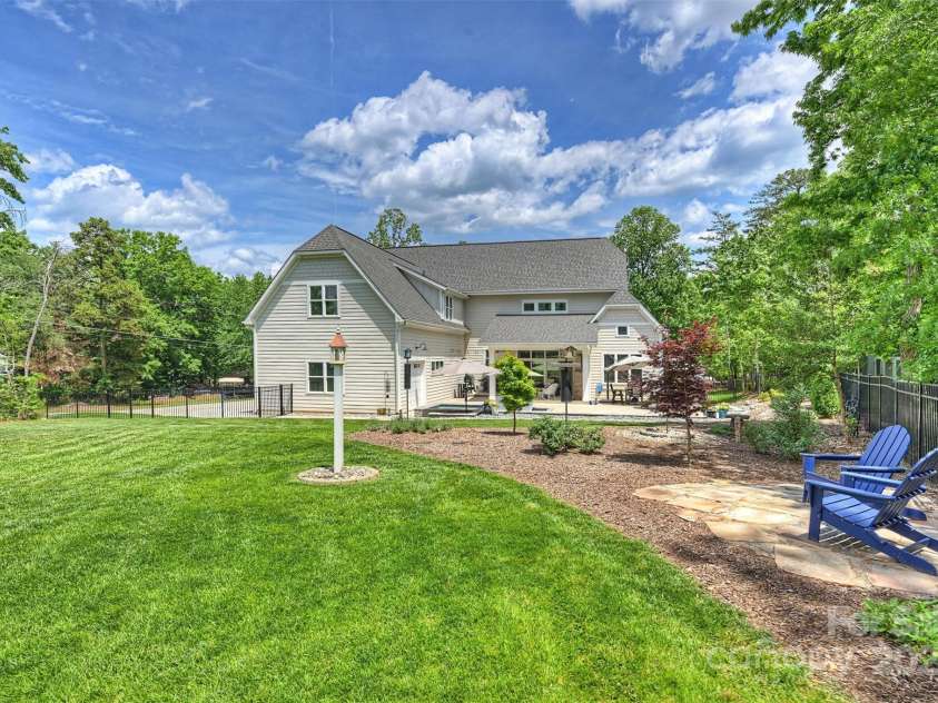 106 Thunder Hill Road, Mooresville, NC 28117.  MLS# CAR4253787, YatesRealty ID 12287. 