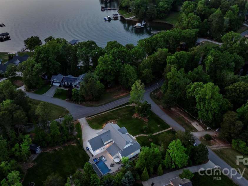 106 Thunder Hill Road, Mooresville, NC 28117.  MLS# CAR4253787, YatesRealty ID 12287. 