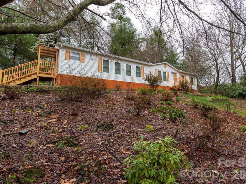 10 Savannah Circle, Leicester, NC 28748.  MLS# CAR4357937, YatesRealty ID 12288. 