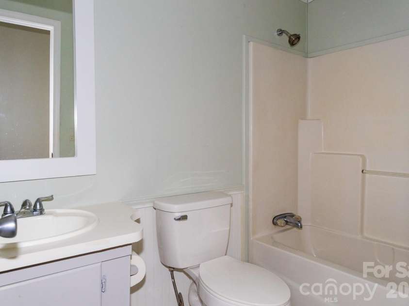 10 Savannah Circle, Leicester, NC 28748.  MLS# CAR4357937, YatesRealty ID 12288. 