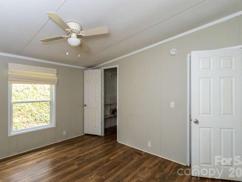 10 Savannah Circle, Leicester, NC 28748.  MLS# CAR4357937, YatesRealty ID 12288. 