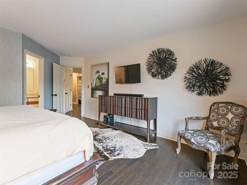 1901 Timber Trail, Asheville, NC 28804.  MLS# CAR4252207, YatesRealty ID 12288. Primary Bedroom and Bath on Main Level