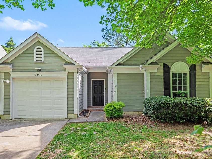 10418 Brawley Lane, Charlotte, NC 28215.  MLS# CAR4367134, YatesRealty ID 12289. 