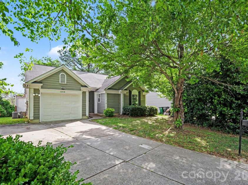 10418 Brawley Lane, Charlotte, NC 28215.  MLS# CAR4367134, YatesRealty ID 12289. 