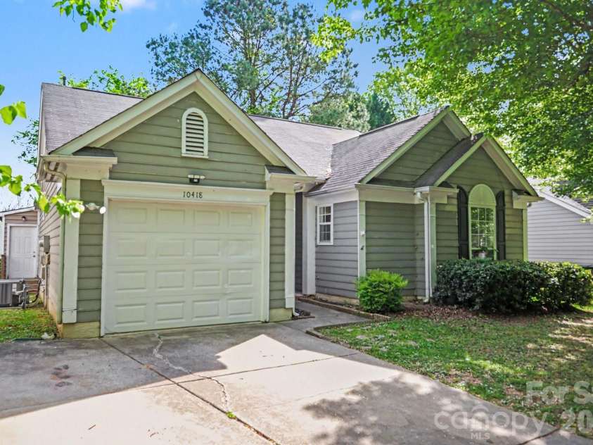 10418 Brawley Lane, Charlotte, NC 28215.  MLS# CAR4367134, YatesRealty ID 12289. 