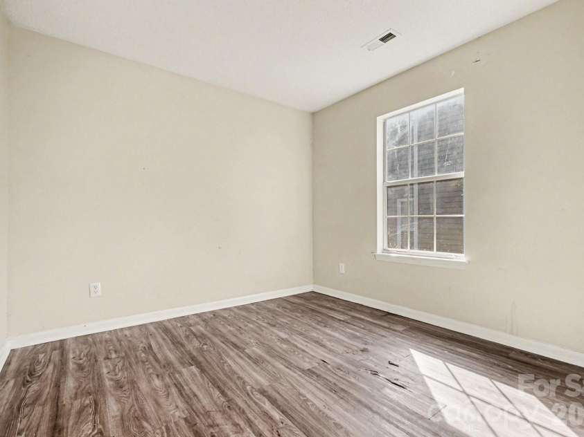 10418 Brawley Lane, Charlotte, NC 28215.  MLS# CAR4367134, YatesRealty ID 12289. 