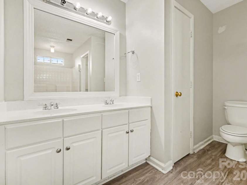 10418 Brawley Lane, Charlotte, NC 28215.  MLS# CAR4367134, YatesRealty ID 12289. 