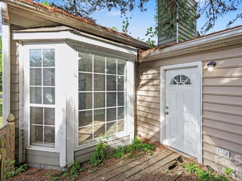 10418 Brawley Lane, Charlotte, NC 28215.  MLS# CAR4367134, YatesRealty ID 12289. 