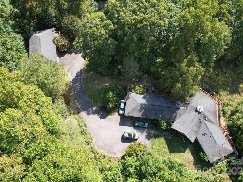 125 Winding Ridge Road, Fairview, NC 28730.  MLS# CAR4305059, YatesRealty ID 1229. 