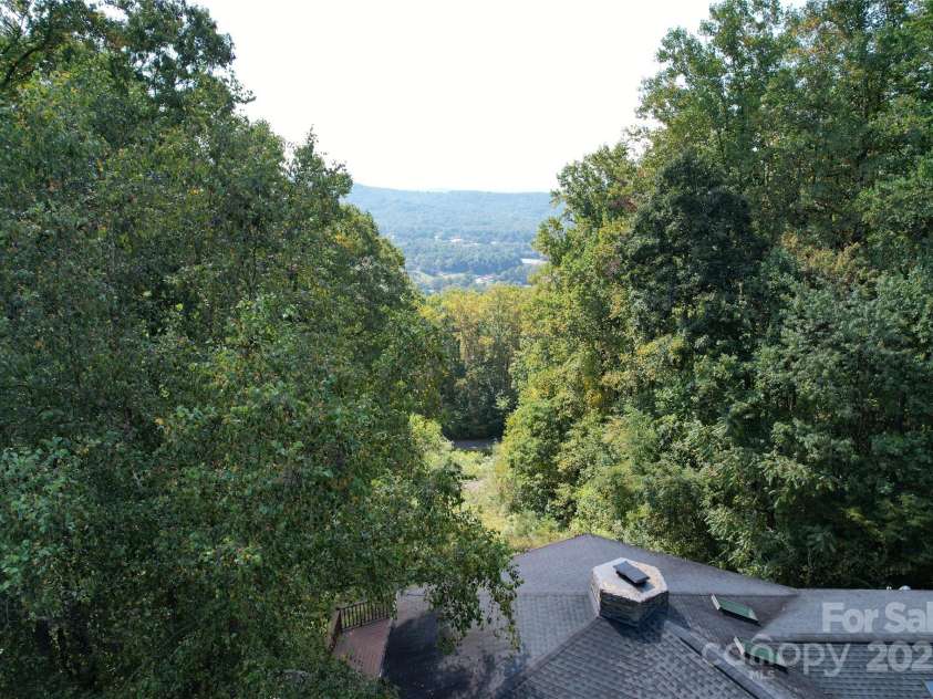 125 Winding Ridge Road, Fairview, NC 28730.  MLS# CAR4305059, YatesRealty ID 1229. 