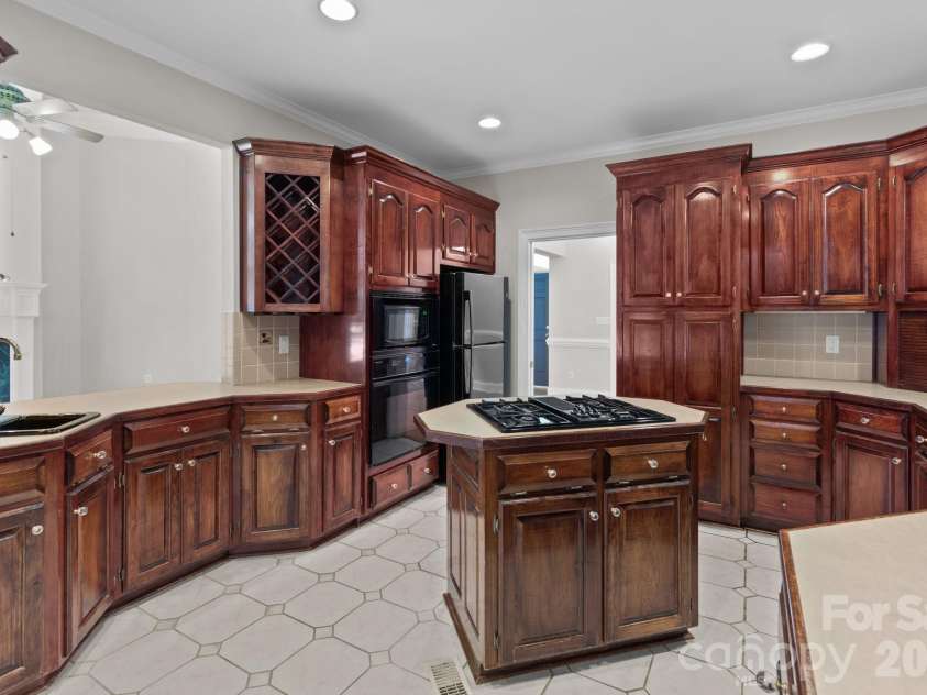 165 Futrell Landing, New London, NC 28127.  MLS# CAR4270602, YatesRealty ID 1229. Kitchen